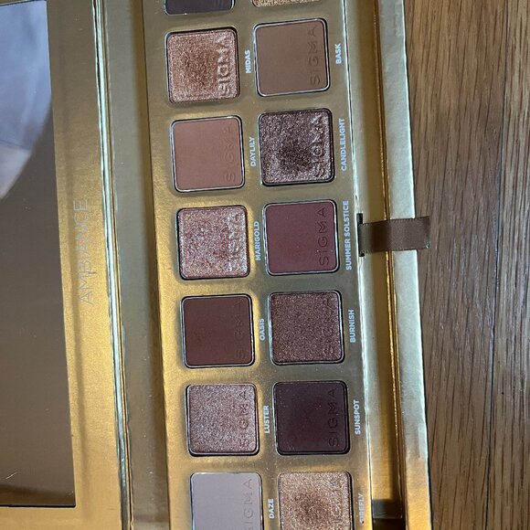Sigma Ambiance Eyeshadow Palette - Picture 2 of 4